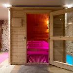 New Cottage & Spa De Nage Guesthouse